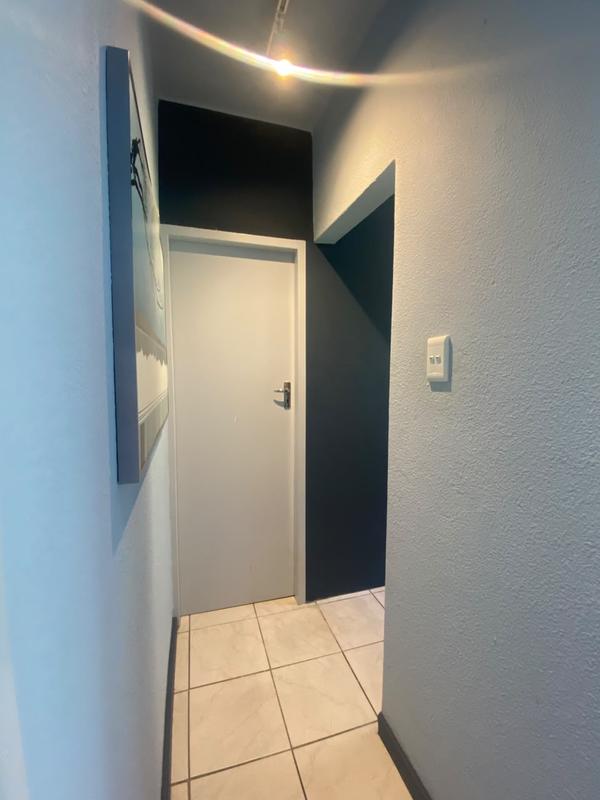 To Let 1 Bedroom Property for Rent in Sea Point Western Cape